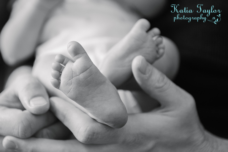 Toronto Newborn Portrait. Close-up of baby feet