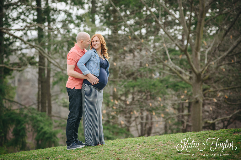 Maternity portrait shoot in High Park, Toronto. 