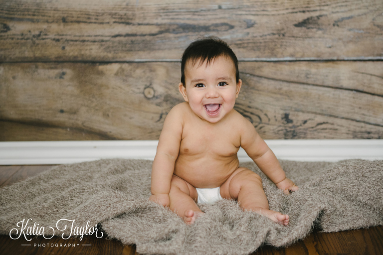 Toronto baby portraits. 6 month old baby boy.