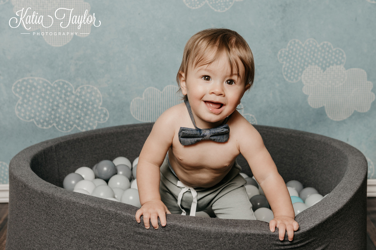 Toronto cake smash portrait of 1-year-old birthday